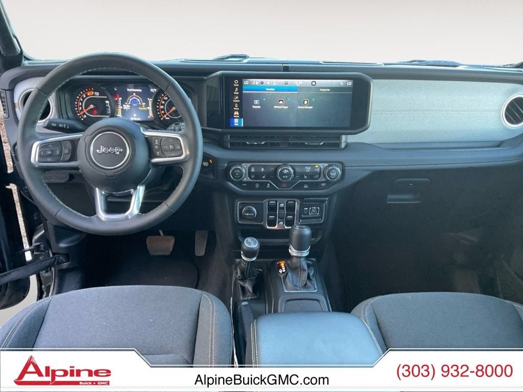 2025 Jeep Wrangler 4-Door Sahara 4x4