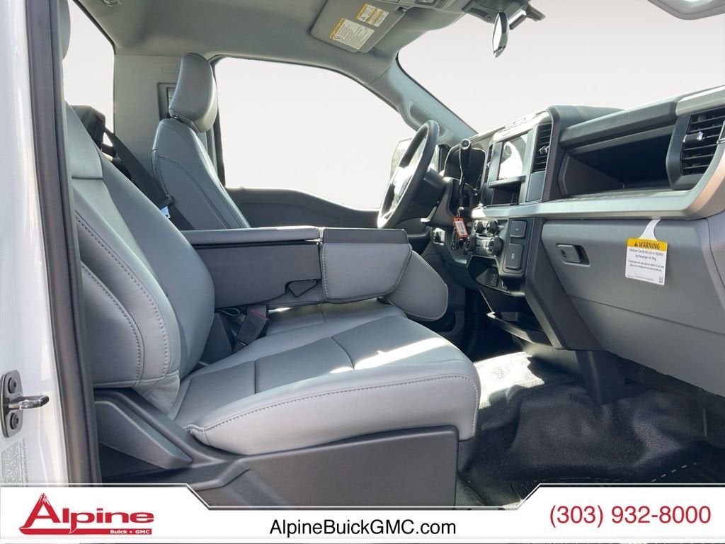 2024 Ford Super Duty F-450 DRW XL