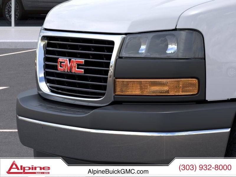 2025 GMC Savana Cutaway 3500 1WT