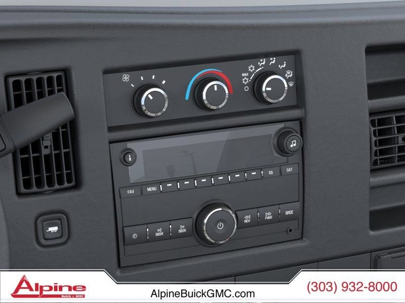 2025 GMC Savana Cutaway 3500 1WT