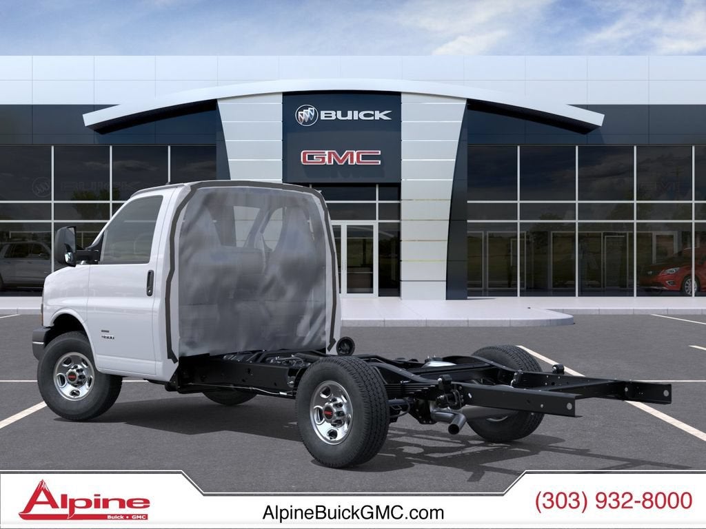 2025 GMC Savana Cutaway 3500 1WT
