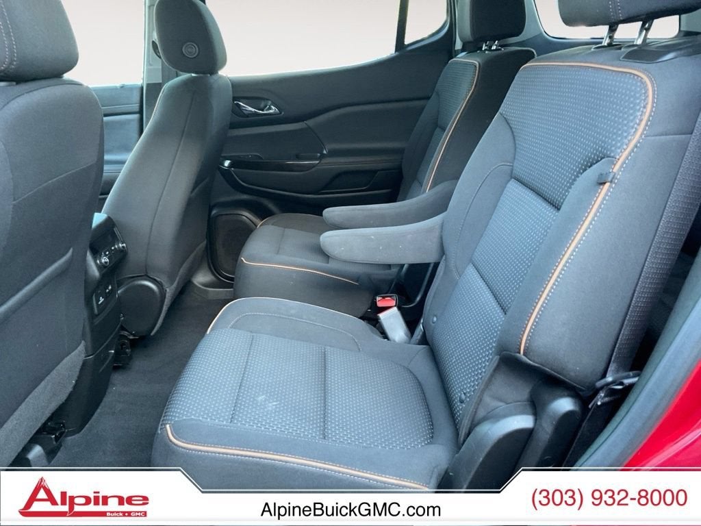2023 GMC Acadia AT4