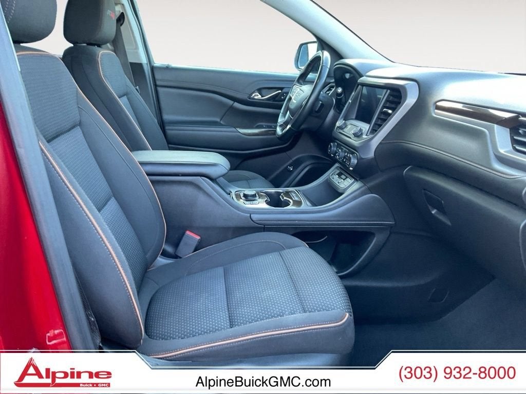 2023 GMC Acadia AT4