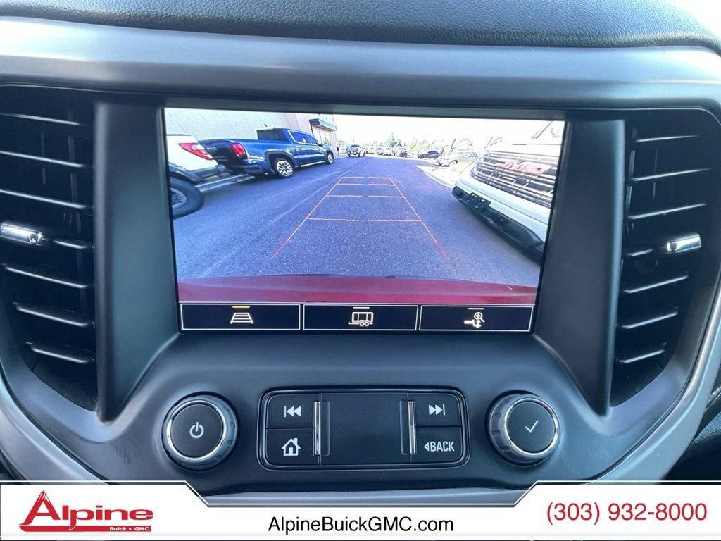 2023 GMC Acadia AT4