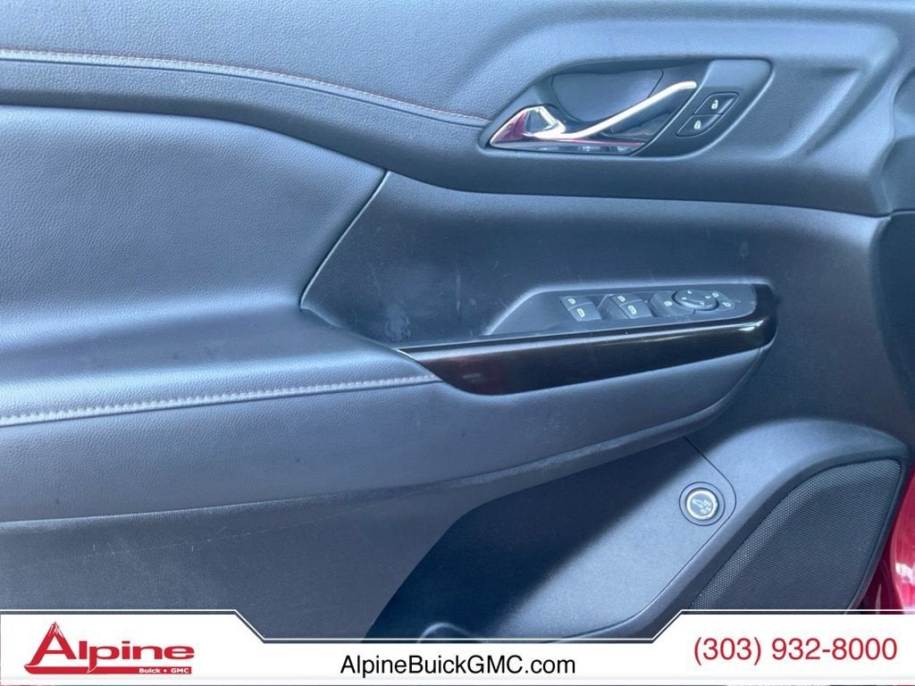 2023 GMC Acadia AT4