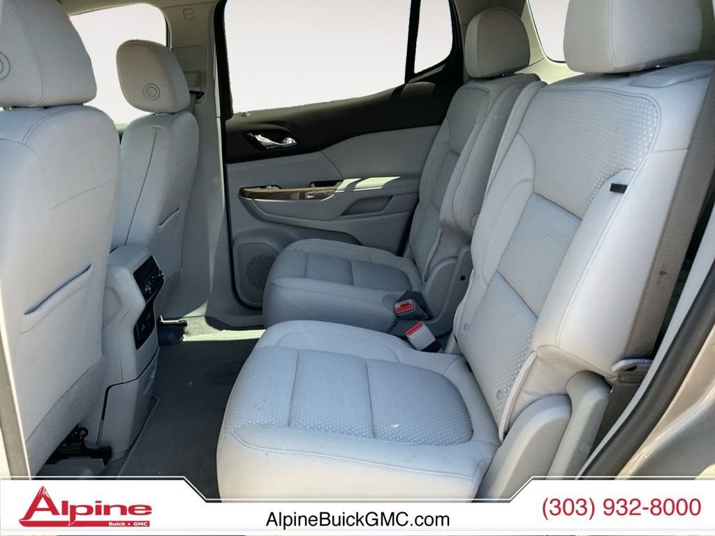 2022 GMC Acadia SLE