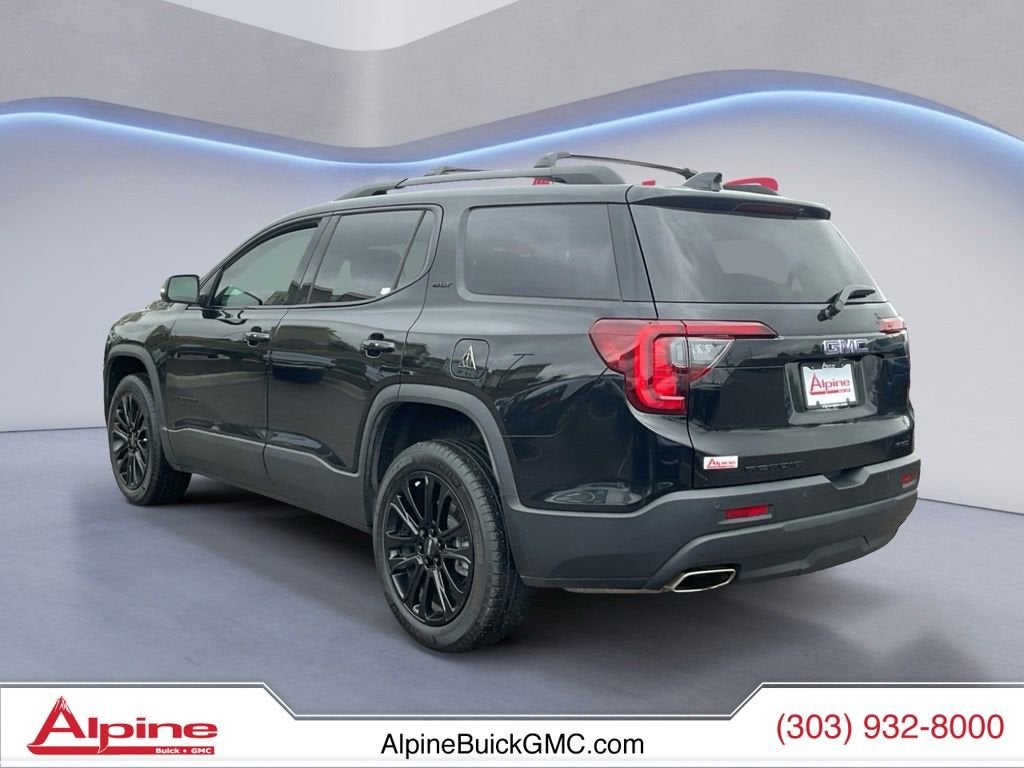 2023 GMC Acadia SLT