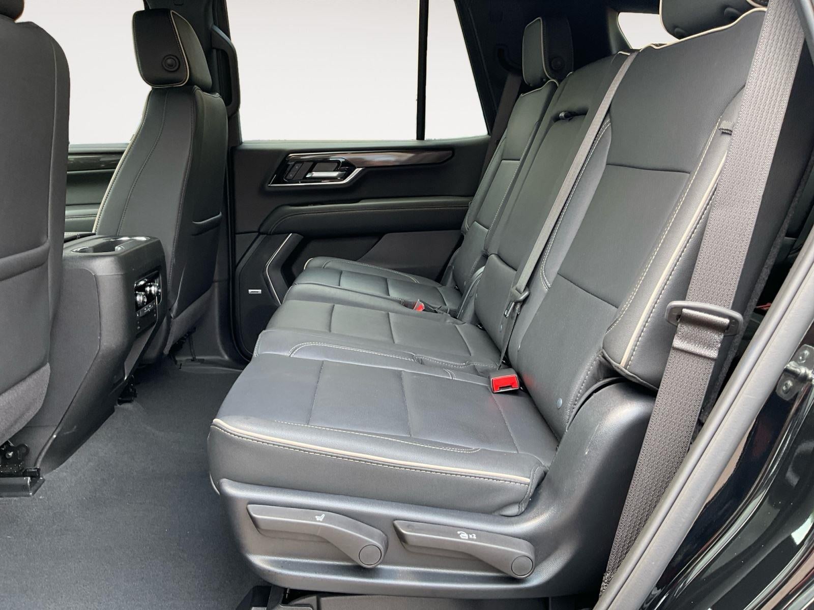 2025 GMC Yukon Elevation