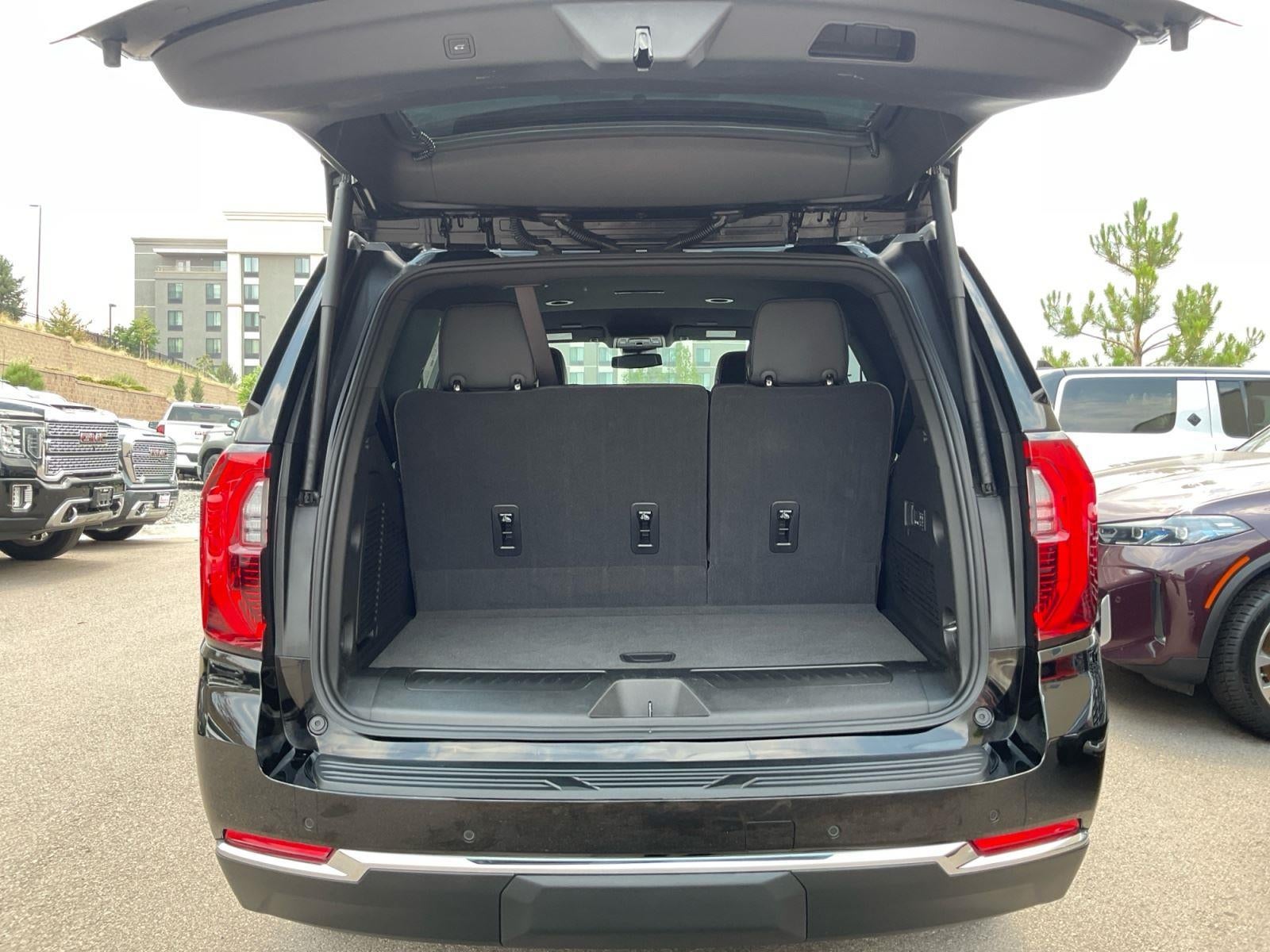 2025 GMC Yukon Elevation