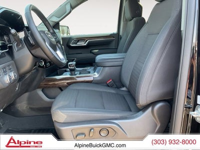 2025 GMC Sierra 1500 Elevation