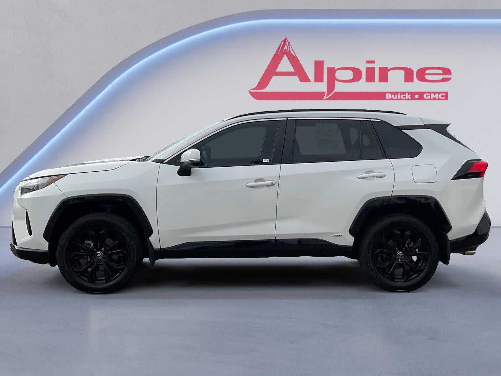 2022 Toyota RAV4 Hybrid SE