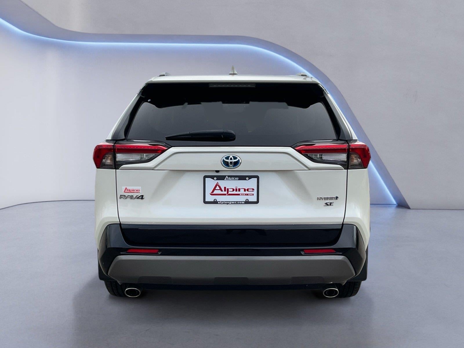 2022 Toyota RAV4 Hybrid SE