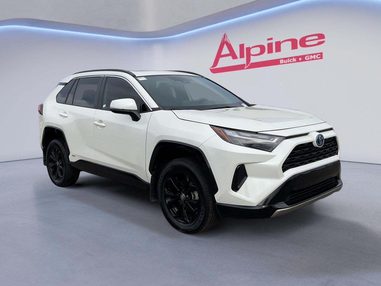 2022 Toyota RAV4 Hybrid SE