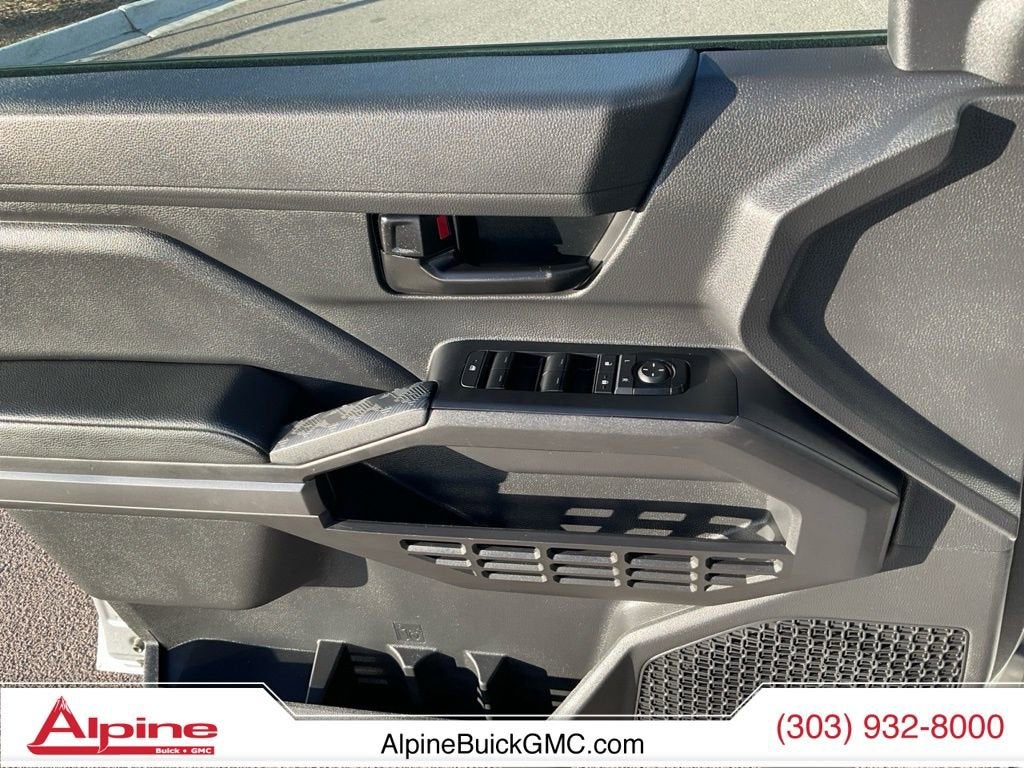 2024 Toyota Tacoma 4WD SR5