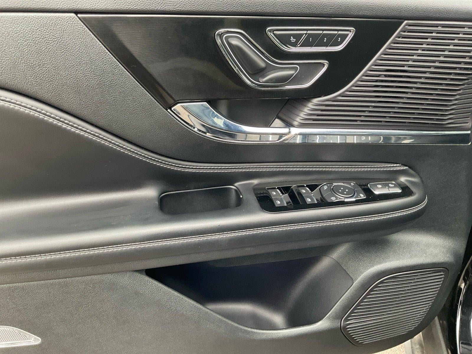 2022 Lincoln Corsario Standard