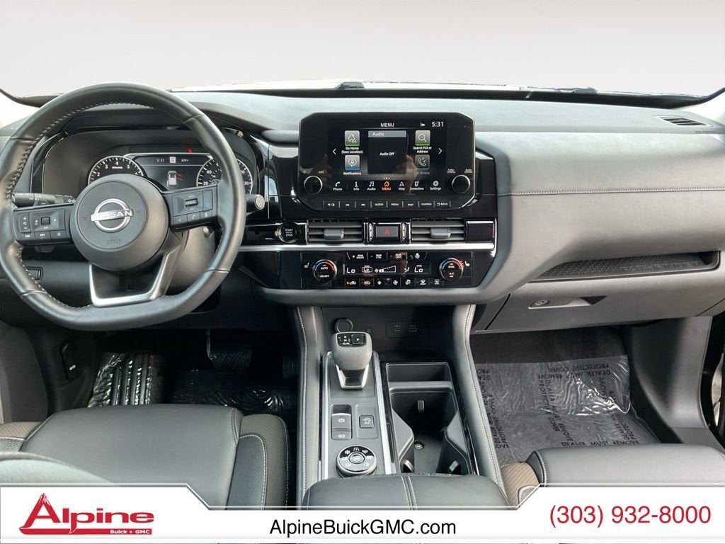 2025 Nissan Pathfinder SL 4WD