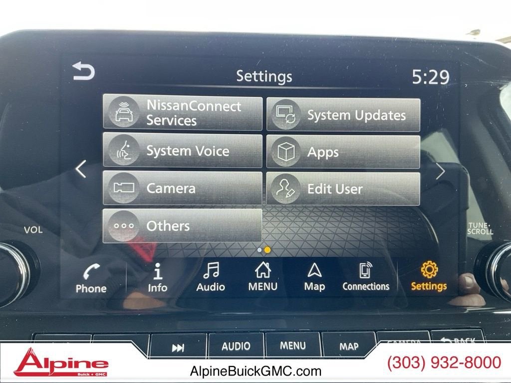 2025 Nissan Pathfinder SL 4WD