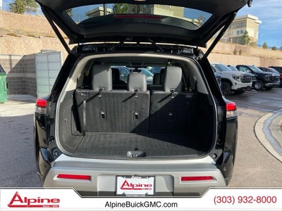 2025 Nissan Pathfinder SL 4WD