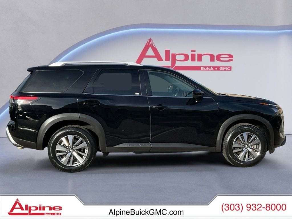 2025 Nissan Pathfinder SL 4WD