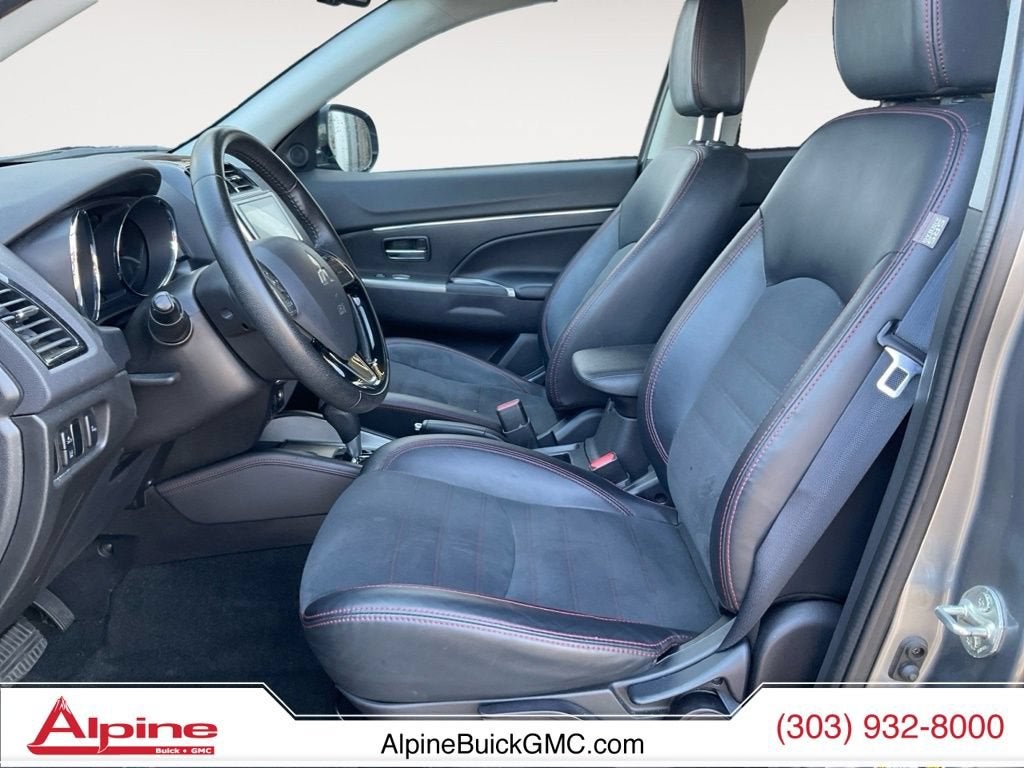 2024 Mitsubishi Outlander Sport SE