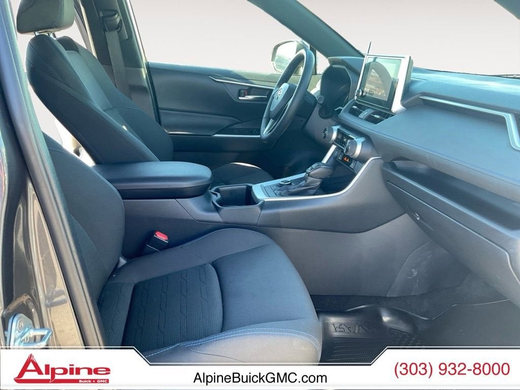 2023 Toyota RAV4 Hybrid SE