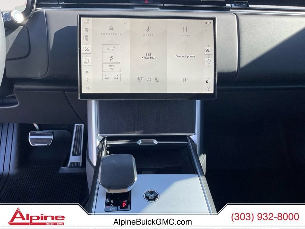 2025 Land Rover Range Rover P400 SE