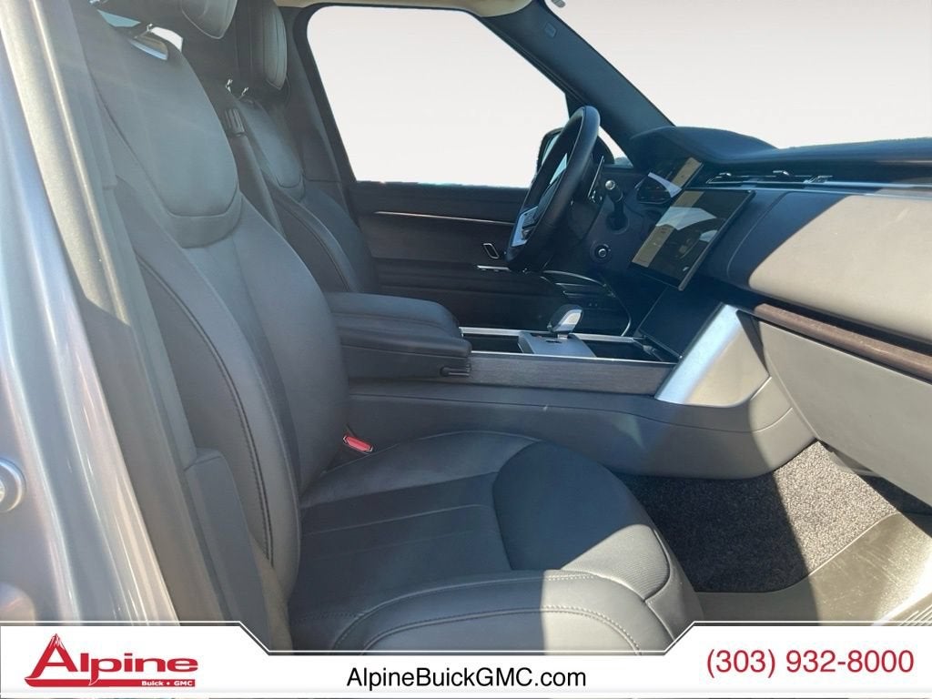 2025 Land Rover Range Rover P400 SE