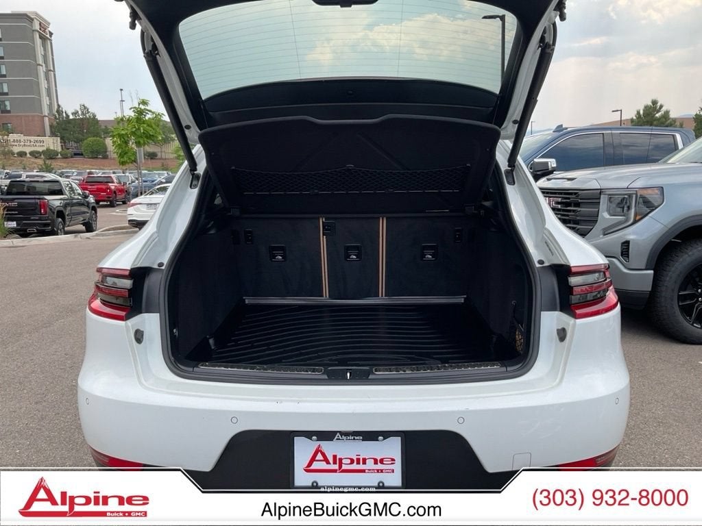 2018 Porsche Macan AWD