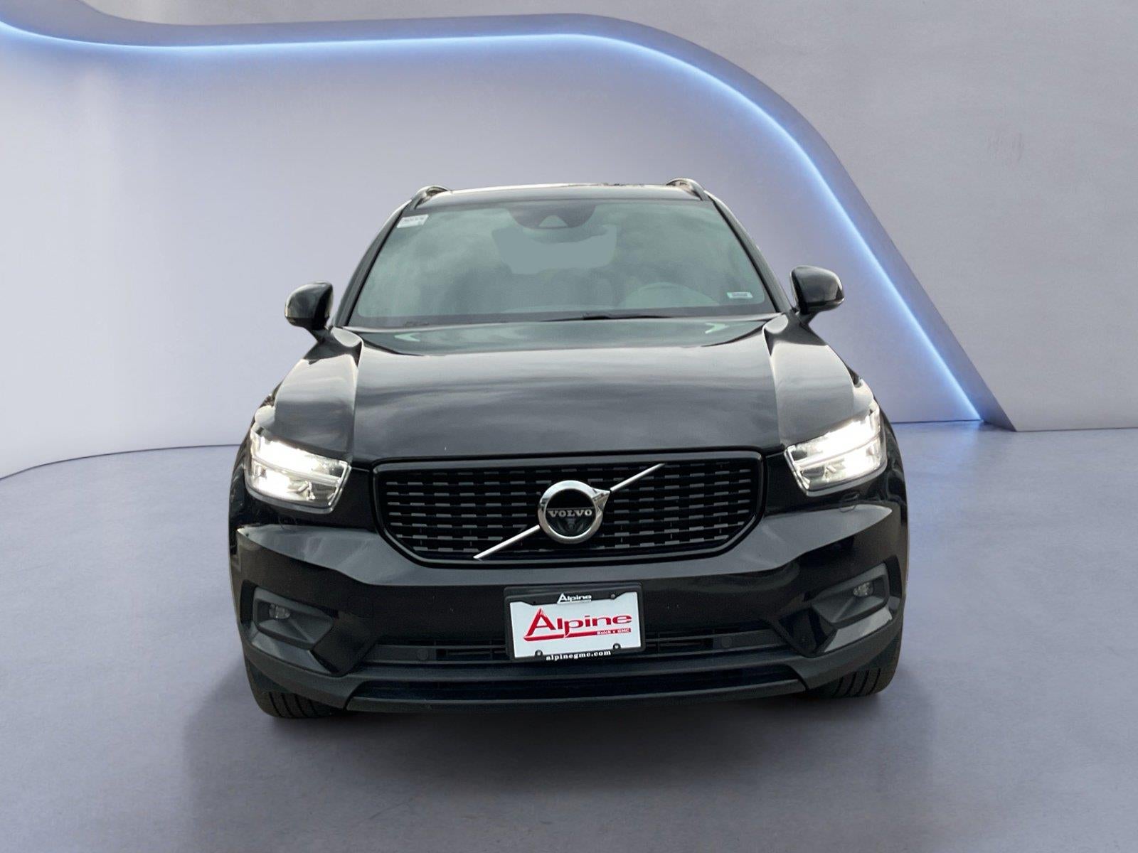 2021 Volvo XC40 R-Design