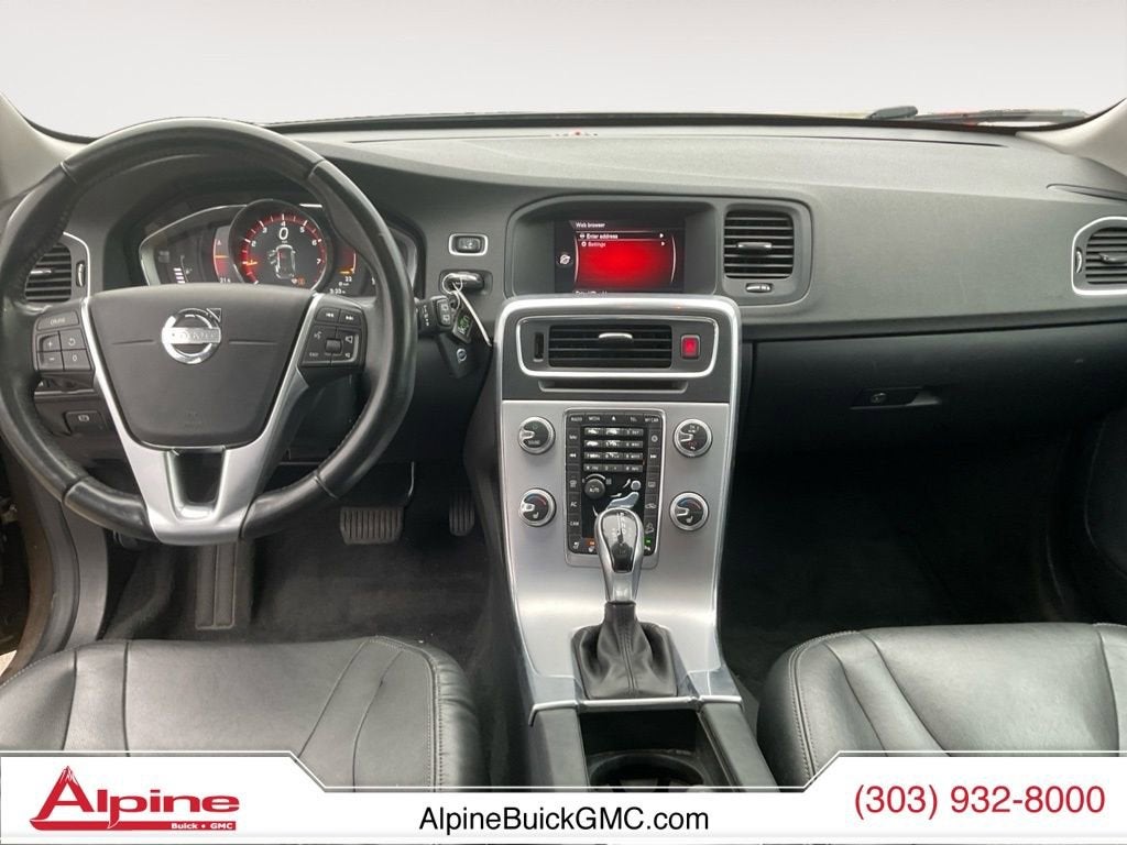 2018 Volvo V60 Cross Country T5