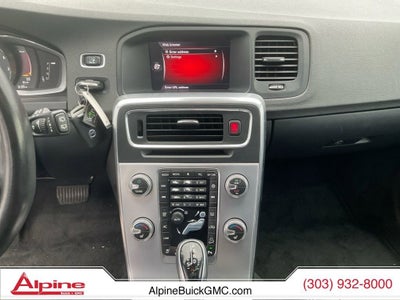 2018 Volvo V60 Cross Country T5