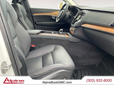 2024 Volvo XC90 Plus Bright Theme