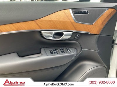 2024 Volvo XC90 Plus Bright Theme