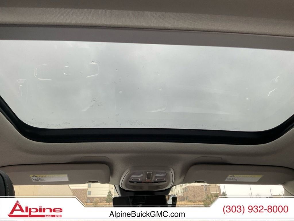 2024 Volvo XC40 B5 Plus Dark Theme