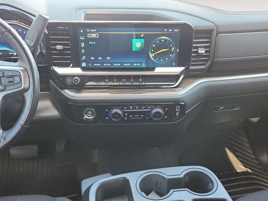 2022 Chevrolet Silverado 1500 LT (2FL)