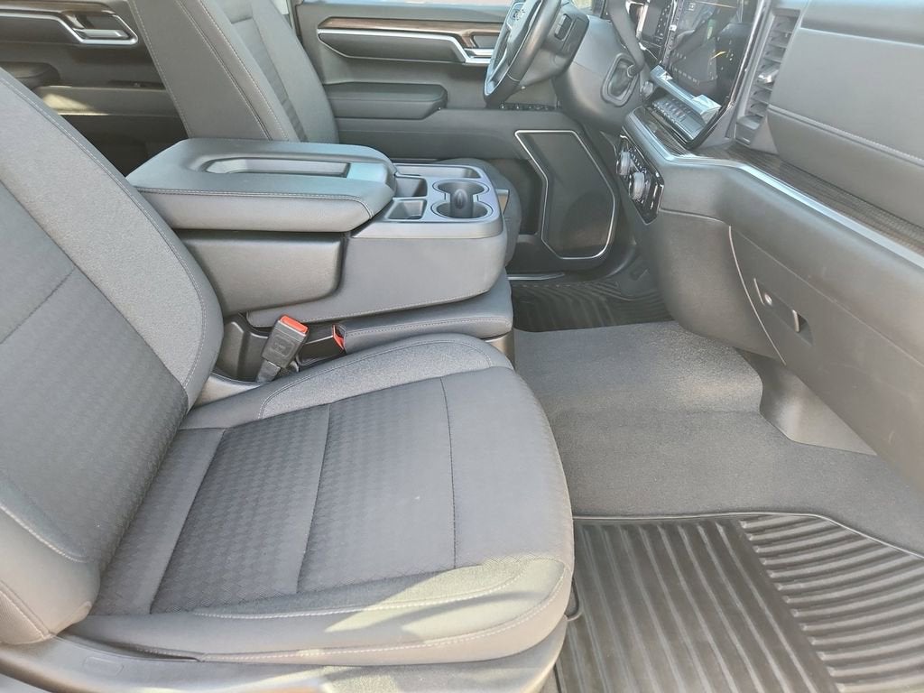 2022 Chevrolet Silverado 1500 LT (2FL)