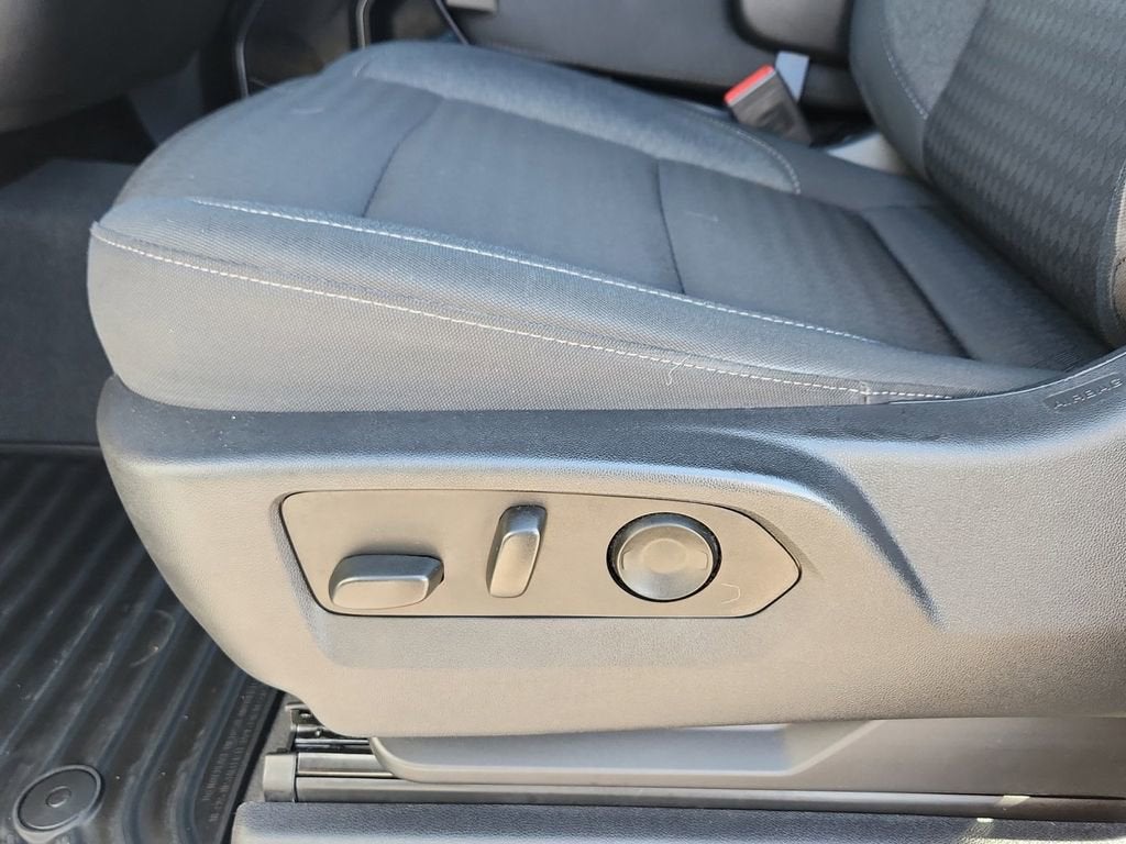 2022 Chevrolet Silverado 1500 LT (2FL)