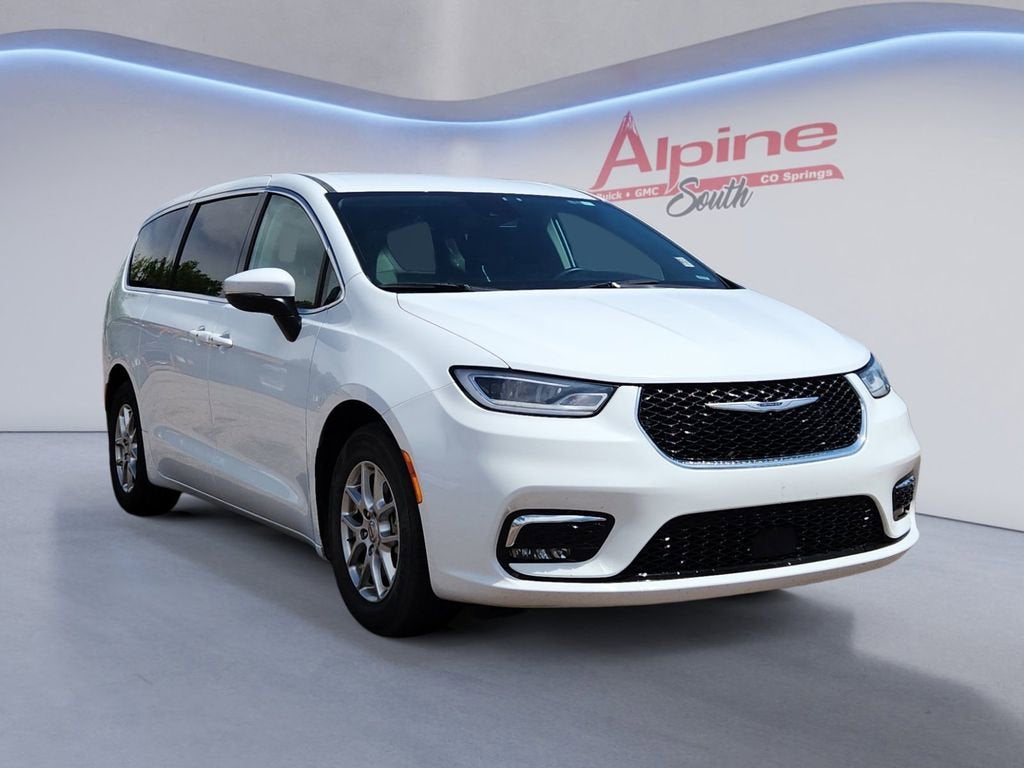 2023 Chrysler Pacifica Touring L