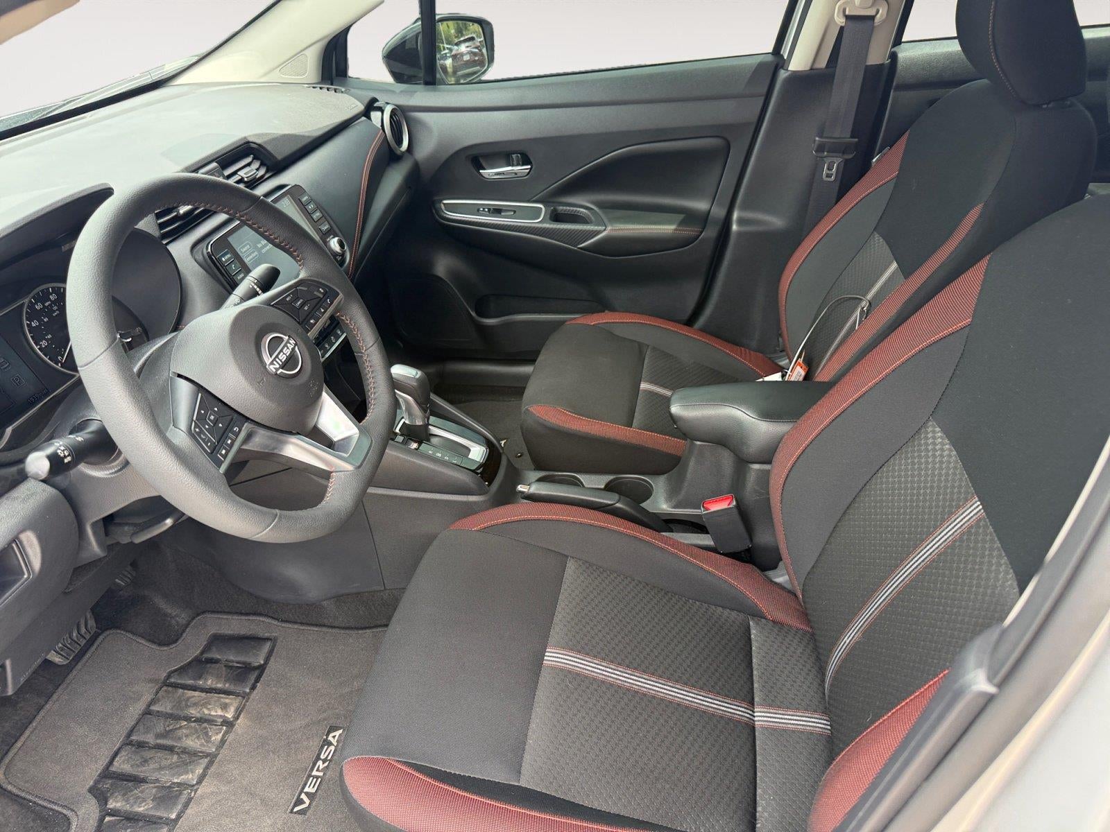 2025 Nissan Versa SR