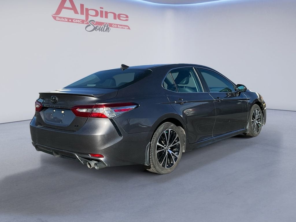 2020 Toyota Camry SE