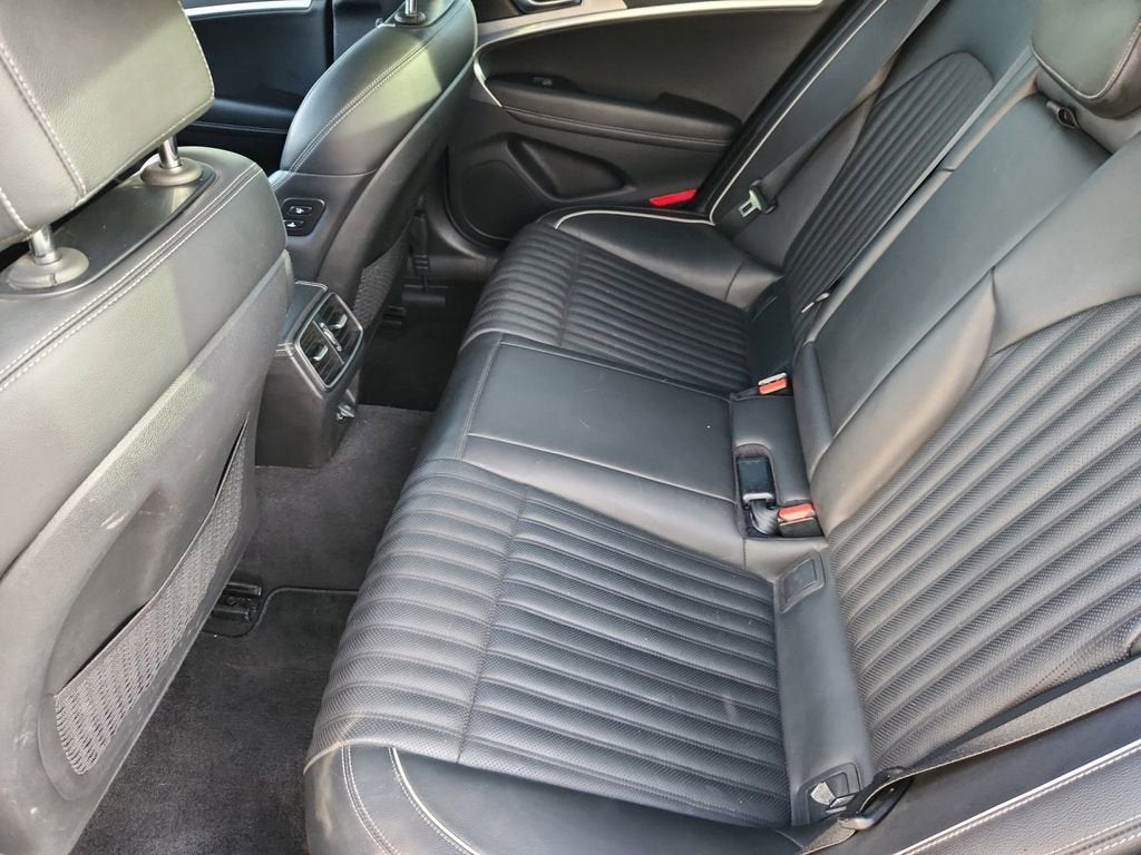 2019 Genesis G70 3.3T Advanced