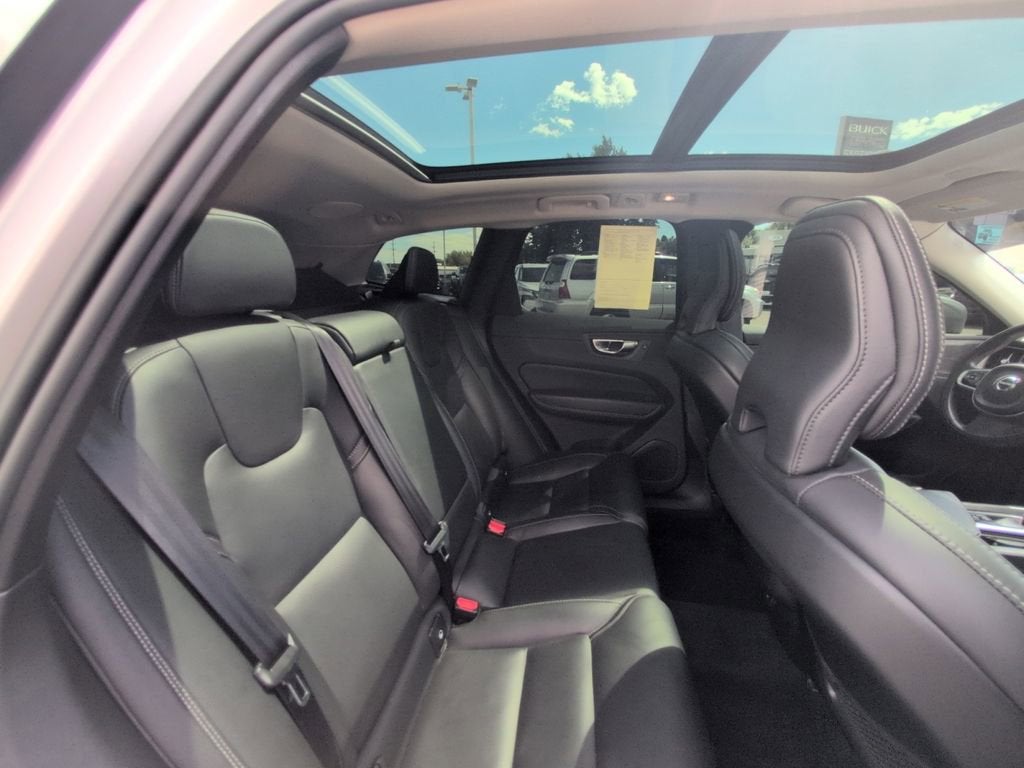 2022 Volvo XC60 Inscription