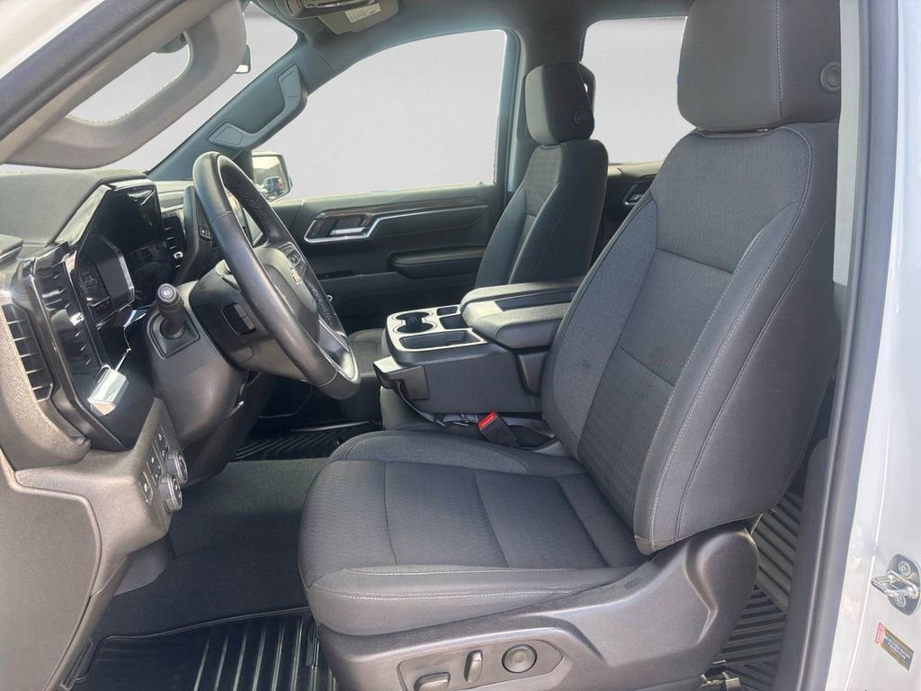 2022 Chevrolet Silverado 1500 LT (2FL)