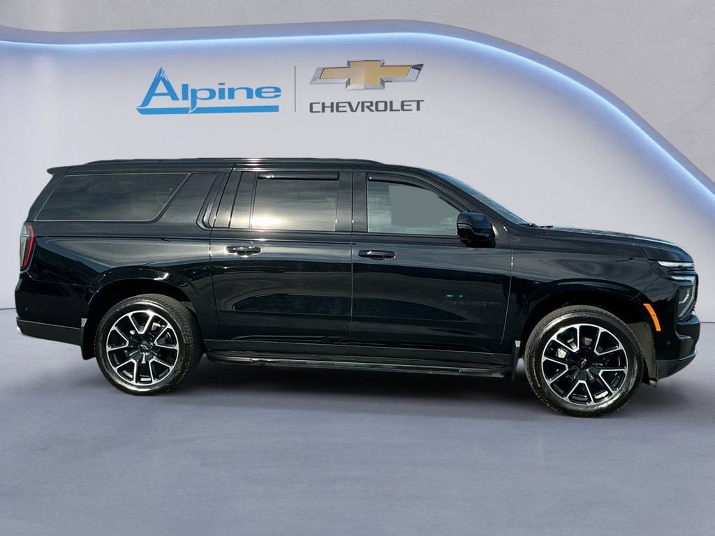 2025 Chevrolet Suburban RST