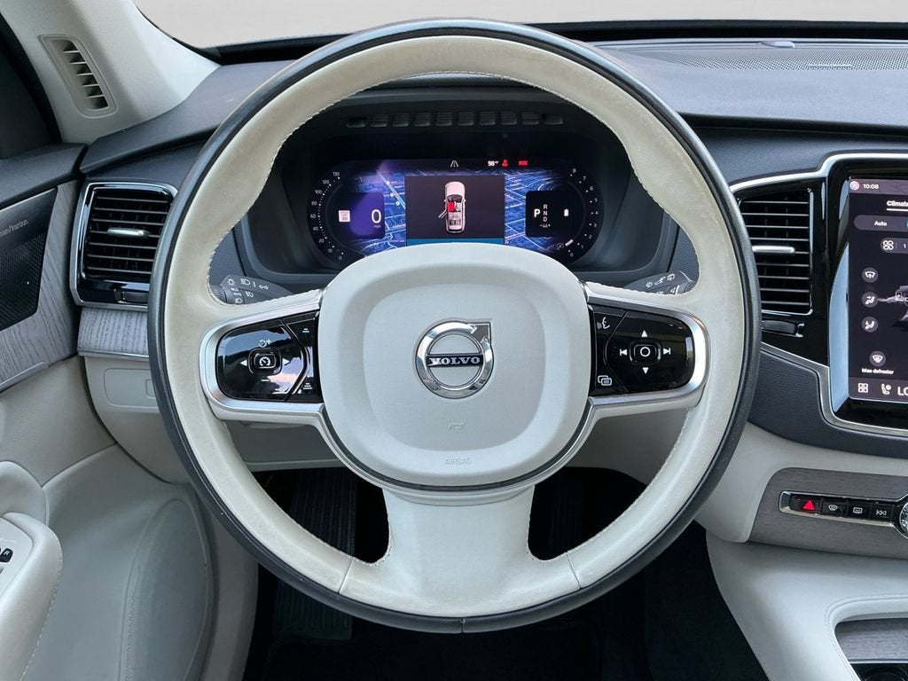 2023 Volvo XC90 Plus