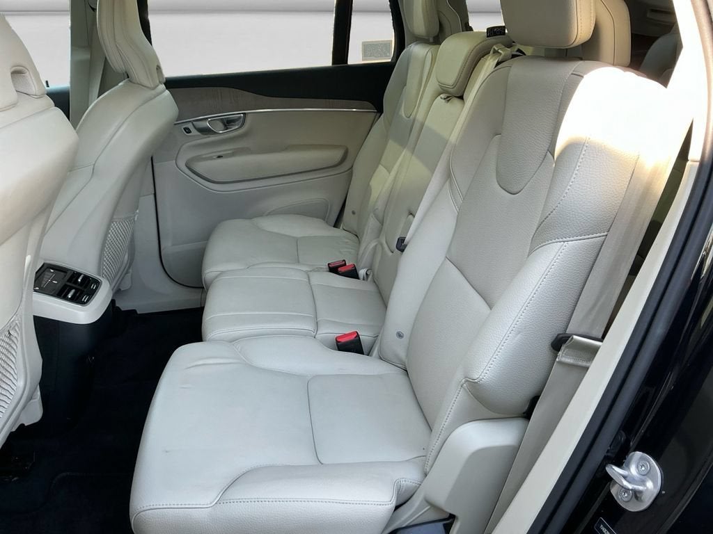 2023 Volvo XC90 Plus