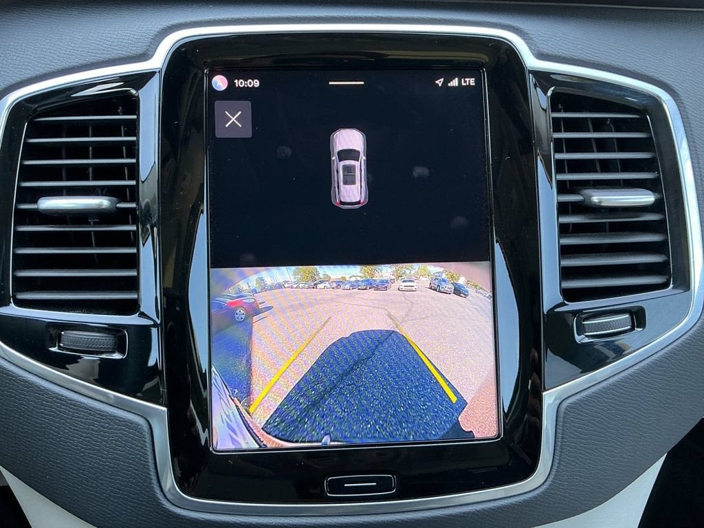 2023 Volvo XC90 Plus
