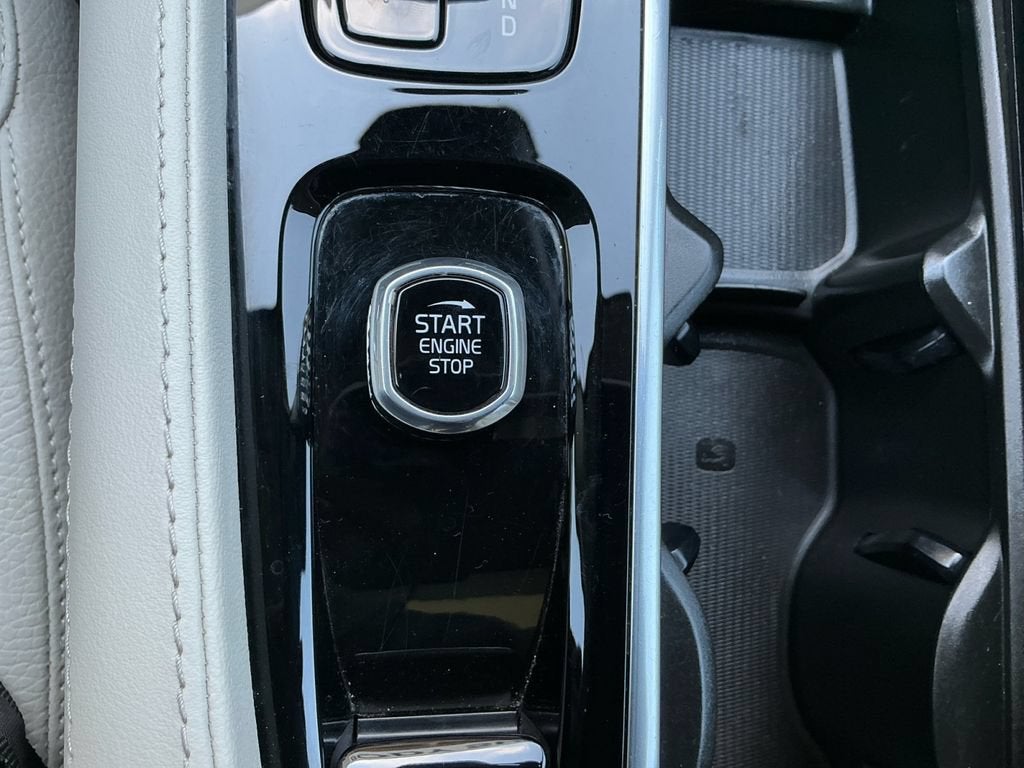 2023 Volvo XC90 Plus